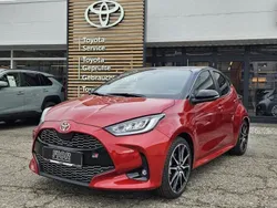 Rot Gebraucht 2024 Toyota Yaris Hybrid Sport Limousine | € 29.990 (Superpreis)