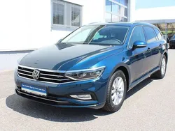 Blau Gebraucht 2023 VW Passat Business Kombi | € 25.950 (Fairer Preis)