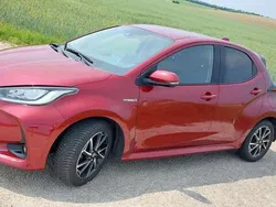 Rot Gebraucht 2021 Toyota Yaris Design Limousine | € 15.490 (Guter Preis)