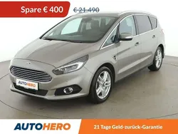 Grau Gebraucht 2016 Ford S-MAX Titanium Van / Kleinbus | € 20.590