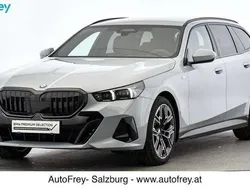 Grau Gebraucht 2024 BMW 520 Comfort Edition Kombi | € 64.890 (Fairer Preis)