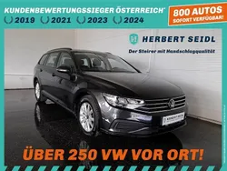 Grau Gebraucht 2021 VW Passat Kombi | € 18.480 (Guter Preis)