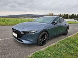 Grau Gebraucht 2023 Mazda 3 Limousine | € 28.600 (Etwas zu teuer)