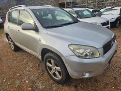 Grau Gebraucht 2006 Toyota RAV4 SUV | € 2.300