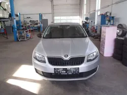 Grau Gebraucht 2013 Skoda Octavia Active Limousine | € 7.990 (Fairer Preis)