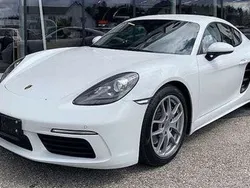 Weiß Gebraucht 2017 Porsche Cayman Coupé | € 57.718