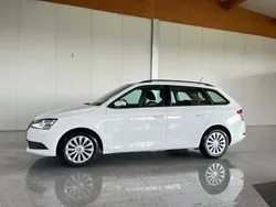 Weiss metallic Gebraucht 2021 Skoda Fabia Active Kombi | € 13.990 (Fairer Preis)
