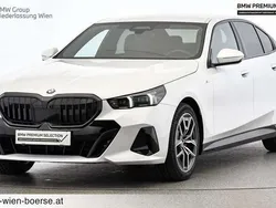 Weiß Gebraucht 2024 BMW 520 Efficient Dynamics Limousine | € 62.992 (Superpreis)