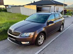 Braun Gebraucht 2014 Skoda Octavia Kombi | € 9.500 (Guter Preis)