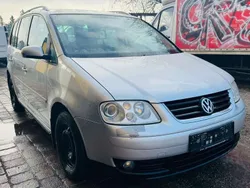 Grau Gebraucht 2006 VW Touran Highline Van / Kleinbus | € 2.000