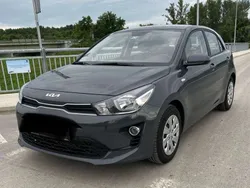 Grau Gebraucht 2023 Kia Rio Limousine | € 12.999 (Guter Preis)