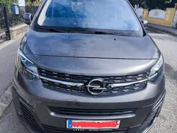 Grau Gebraucht 2019 Opel Zafira Life Edition Van | € 26.000