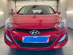 Rot Gebraucht 2012 Hyundai i30 Classic Limousine | € 6.698 (Guter Preis)