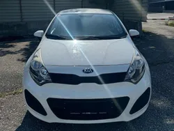 Weiß Gebraucht 2014 Kia Rio Attract Kleinwagen | € 5.150 (Fairer Preis)