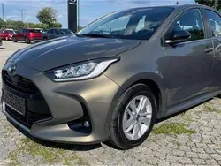 Braun Gebraucht 2023 Mazda 2 Limousine | € 19.490 (Superpreis)