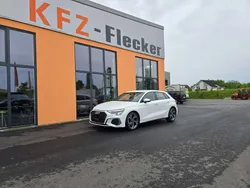 Weiß Gebraucht 2022 Audi A3 Sportback S-Line Limousine | € 24.890 (Fairer Preis)