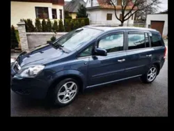 Grau Gebraucht 2010 Opel Zafira Cosmo Van / Kleinbus | € 2.300 (Fairer Preis)