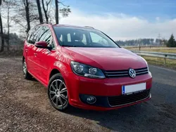 Rot Gebraucht 2013 VW Touran Comfortline Van / Kleinbus | € 9.000 (Superpreis)