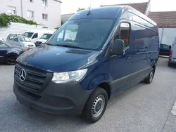 Blau Gebraucht 2019 Mercedes Sprinter Van | € 32.400 (Fairer Preis)