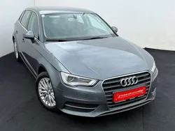 Grau Gebraucht 2013 Audi A3 Sportback Ambiente Kleinwagen | € 12.000 (Superpreis)
