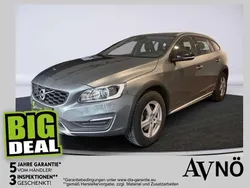 Blau Gebraucht 2017 Volvo V60 CC Kombi | € 15.980 (Fairer Preis)