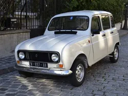 Weiß Gebraucht 1991 Renault R4 Limousine | € 10.000