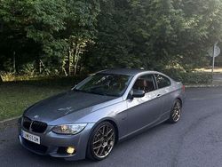 Grau Gebraucht 2011 BMW 325 Coupé | € 17.325