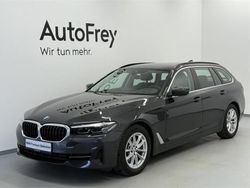 Grau Gebraucht 2023 BMW 520 Efficient Dynamics Kombi | € 39.890 (Fairer Preis)