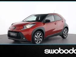 Chilli red rot Gebraucht 2023 Toyota Aygo Pulse Kleinwagen | € 16.890 (Fairer Preis)