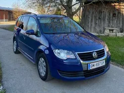 Blau Gebraucht 2010 VW Touran Trendline Van / Kleinbus | € 4.000 (Guter Preis)