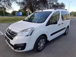 Weiß Gebraucht 2016 Citroën Berlingo Feel Van / Kleinbus | € 8.950 (Fairer Preis)