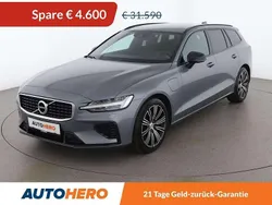Grau Gebraucht 2020 Volvo V60 R-Design Kombi | € 26.790 (Guter Preis)