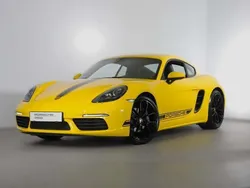 Mittelgelb normal Gebraucht 2024 Porsche 718 Cayman Edition Coupé | € 82.718