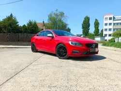 Rot Gebraucht 2015 Volvo S60 R-Design Momentum Limousine | € 14.999 (Superpreis)