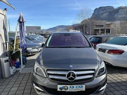 Grau Gebraucht 2015 Mercedes B Electric Drive Van / Kleinbus | € 11.900