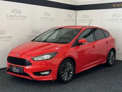 Rot Gebraucht 2018 Ford Focus ST-Line Limousine | € 12.490 (Fairer Preis)