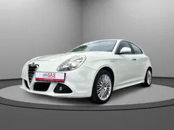 Weiß Gebraucht 2012 Alfa Romeo Giulietta Turismo Kleinwagen | € 7.500 (Fairer Preis)
