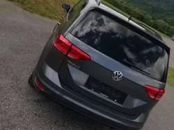 Grau Gebraucht 2017 VW Touran Trendline Van / Kleinbus | € 15.900 (Fairer Preis)