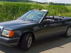 Schwarz Gebraucht 1993 Mercedes E300 Cabrio | € 21.999