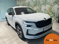 Weiss metallic Neu 2025 Skoda Kodiaq SportLine SUV | € 45.715 (Guter Preis)