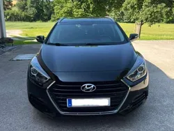 Schwarz Gebraucht 2015 Hyundai i40 Premium Kombi | € 7.500