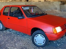 Rot Gebraucht 1990 Peugeot 205 Kleinwagen | € 2.250