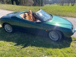 Grün Gebraucht 1997 Alfa Romeo Spider Lusso Cabrio | € 10.350