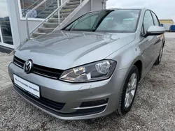 Grau Gebraucht 2017 VW Golf VII Comfortline Kleinwagen | € 12.490 (Fairer Preis)