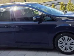 Blau Gebraucht 2017 Ford C-MAX Trend Van / Kleinbus | € 11.690