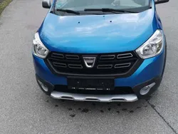 Blau Gebraucht 2017 Dacia Lodgy Stepway Van / Kleinbus | € 7.600 (Superpreis)