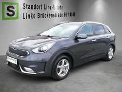 Grau Gebraucht 2018 Kia Niro Gold SUV | € 15.990