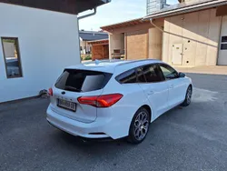 Weiß Gebraucht 2018 Ford Focus Titanium Kombi | € 12.900 (Fairer Preis)