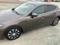 Braun Gebraucht 2016 Mazda 3 Inclusive Limousine | € 8.600 (Superpreis)