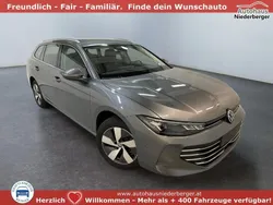 Blau Neu 2024 VW Passat Comfortline Kombi | € 39.847 (Superpreis)